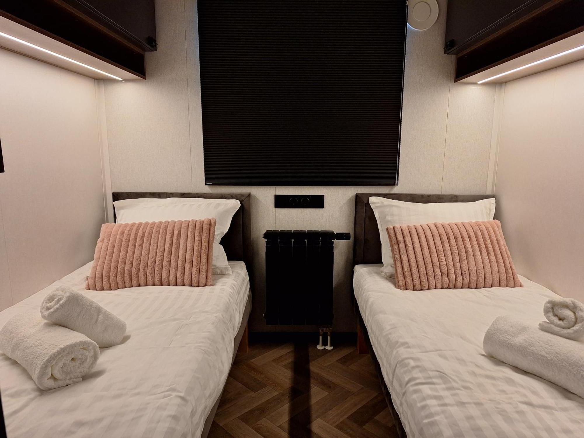 'Relax Lodge Sea' - Wellness Lodge In Zeeland - Private Sauna - Airco - Garden - Outdoor Swimming Pool - Free Wifi, Towels & Bed Linen Heinkenszand Εξωτερικό φωτογραφία