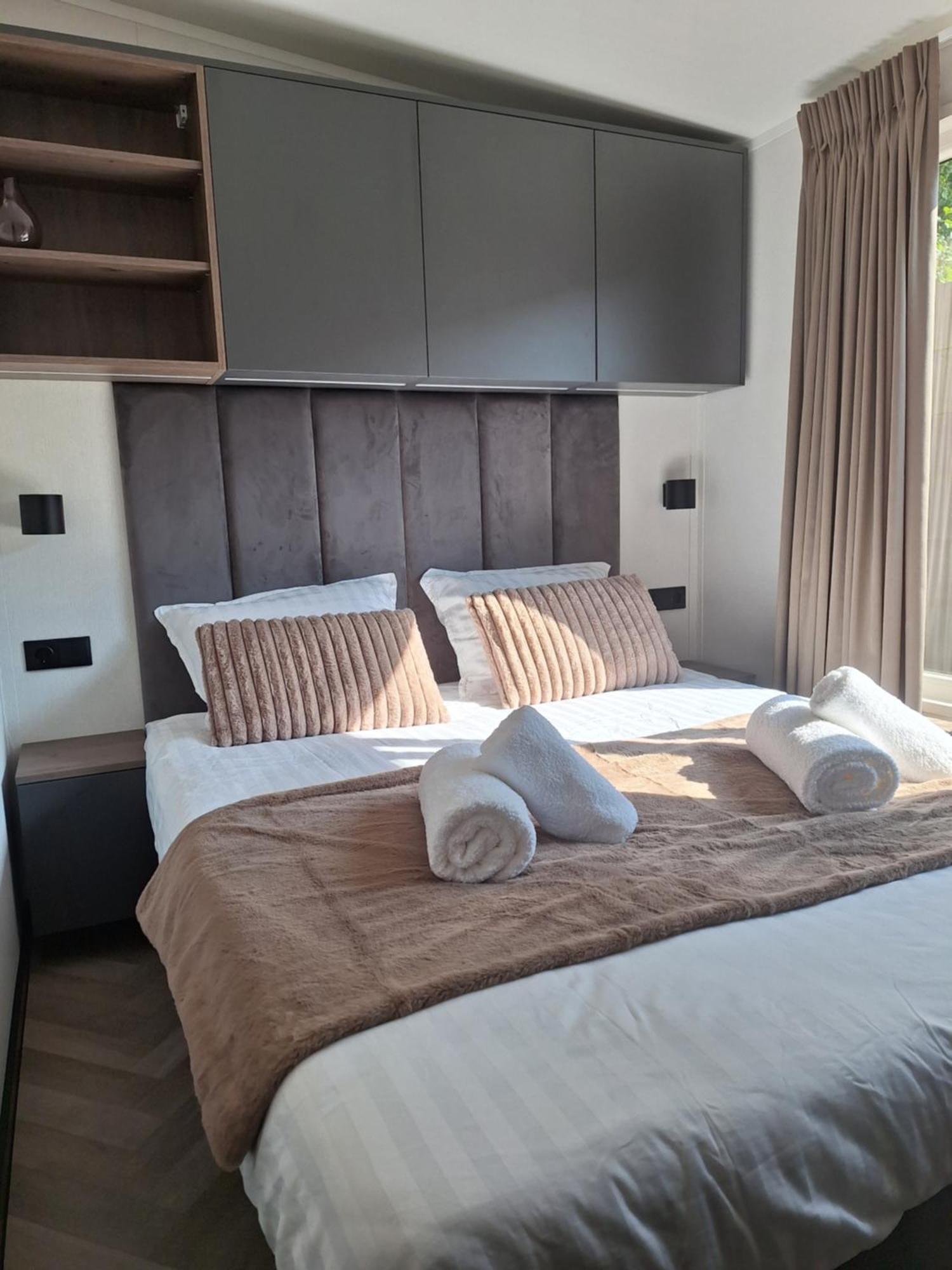 'Relax Lodge Sea' - Wellness Lodge In Zeeland - Private Sauna - Airco - Garden - Outdoor Swimming Pool - Free Wifi, Towels & Bed Linen Heinkenszand Εξωτερικό φωτογραφία